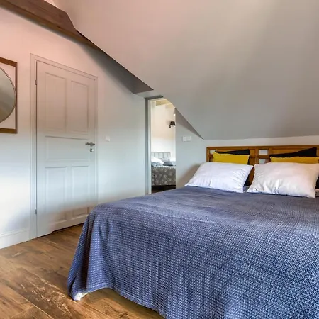Rybical Apartment *